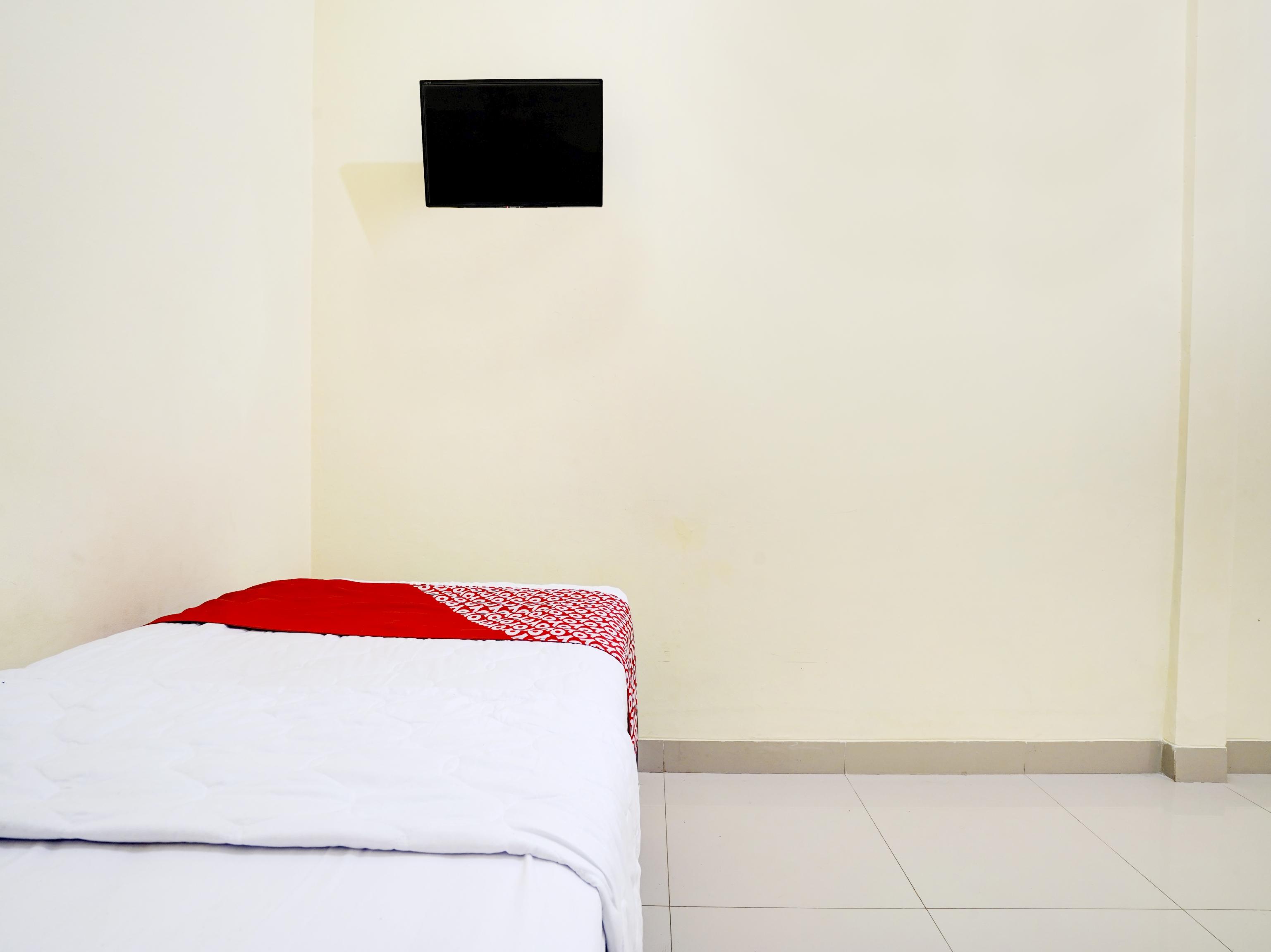 ホテル Oyo 90052 Star House チルボン エクステリア 写真