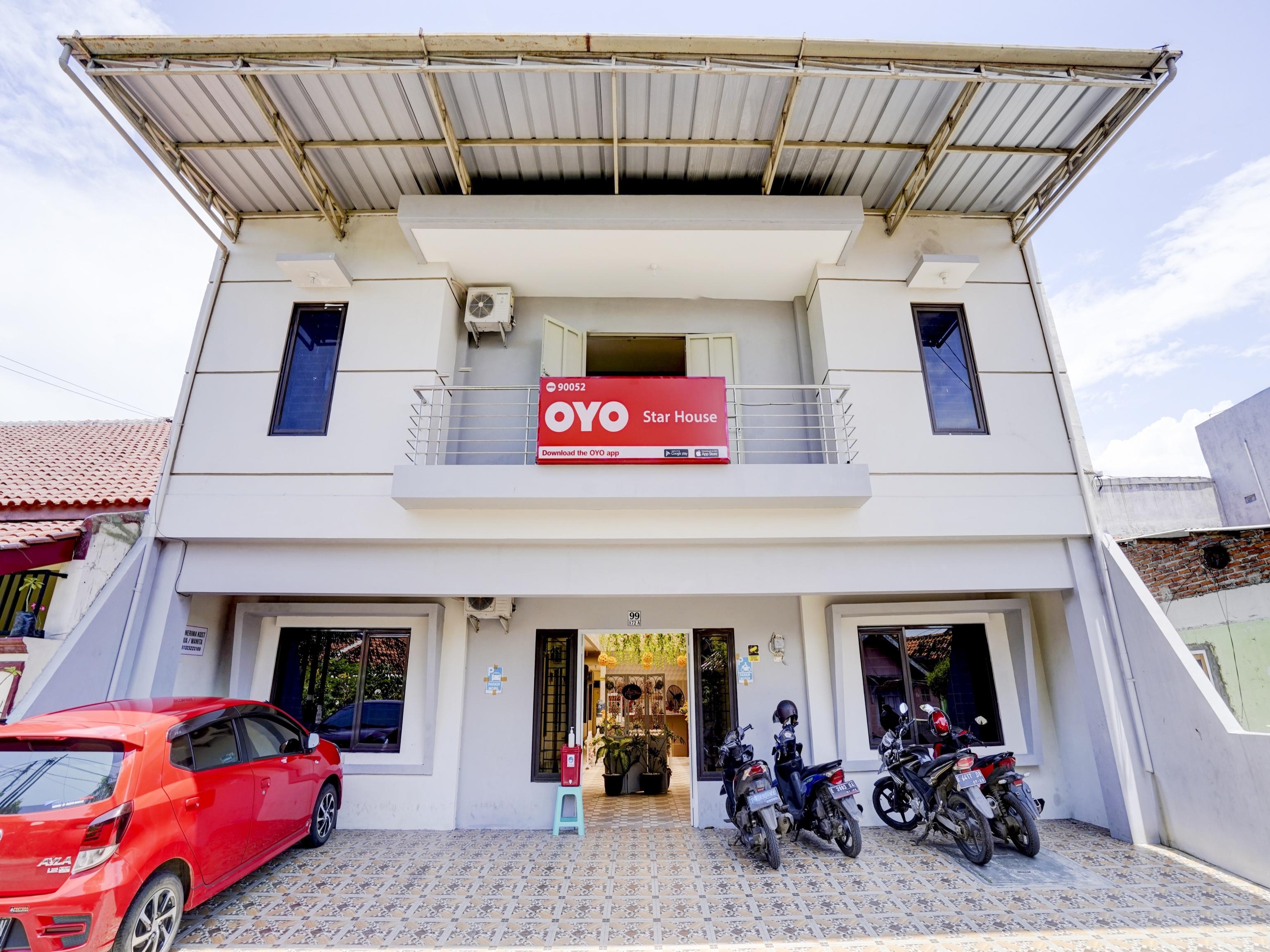 ホテル Oyo 90052 Star House チルボン エクステリア 写真